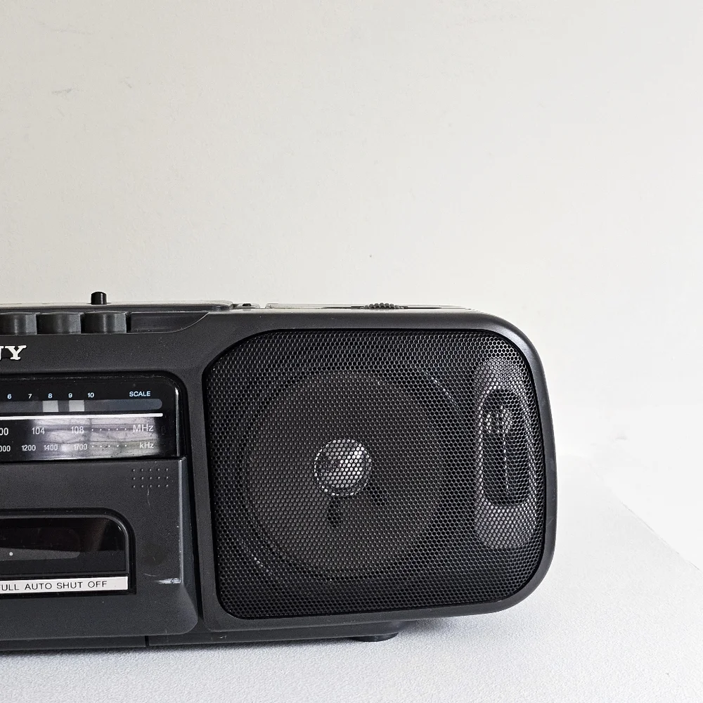 Sony CFS-200 Portable Black Boombox, Stereo Tape Player, Non Working Cassette